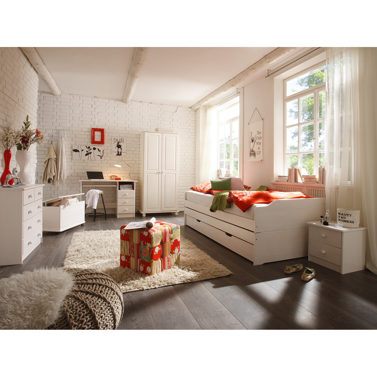 Skříň 2-dveřová 8860B bílý lak